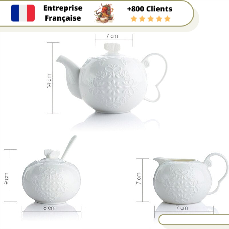 Service à thé en porcelaine blanche